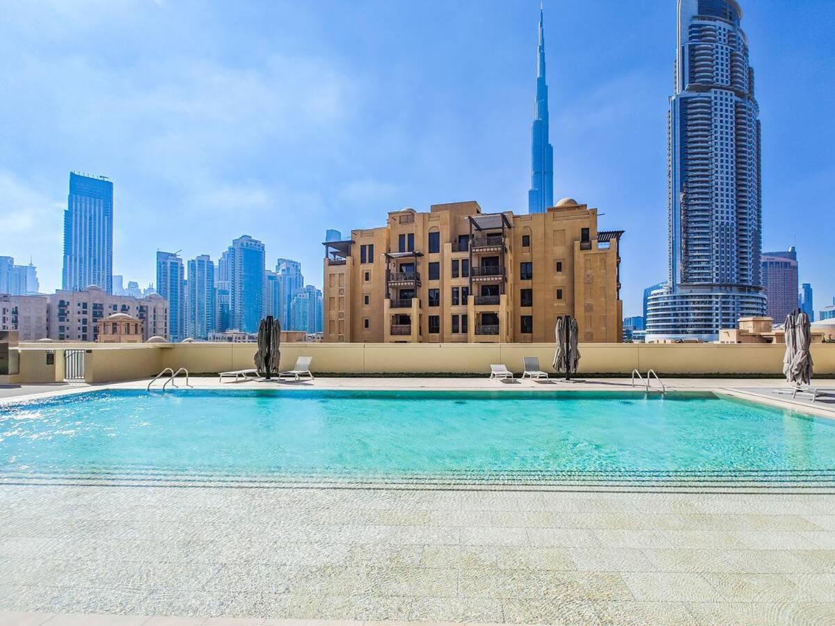 Primestay - Burj Royale, 1br Downtown Apartment Dubai